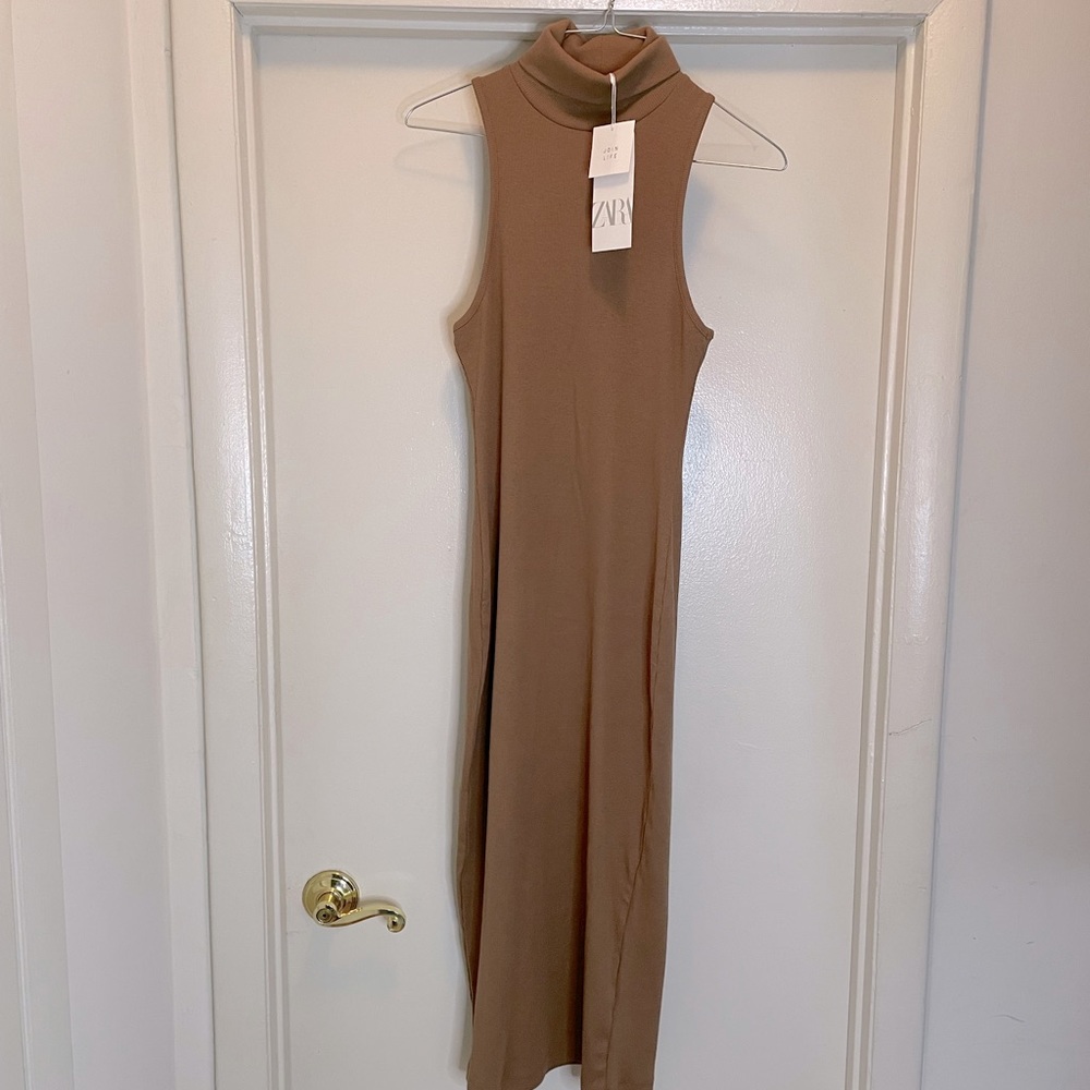 Zara - Picture 2 of 3